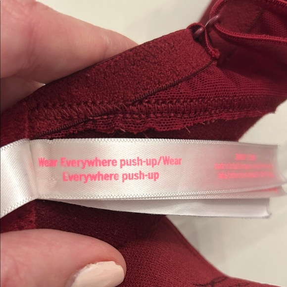 PINK Victoria's Secret Burgundy Lace Bra - Picture 4 of 4